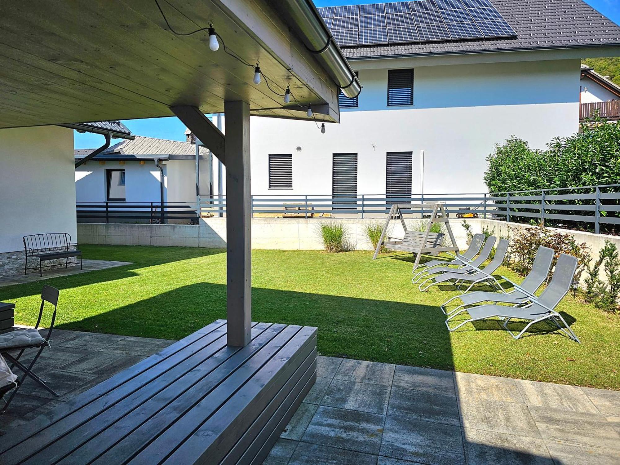 Prima Countryside Apartments Zirovnica Exterior photo