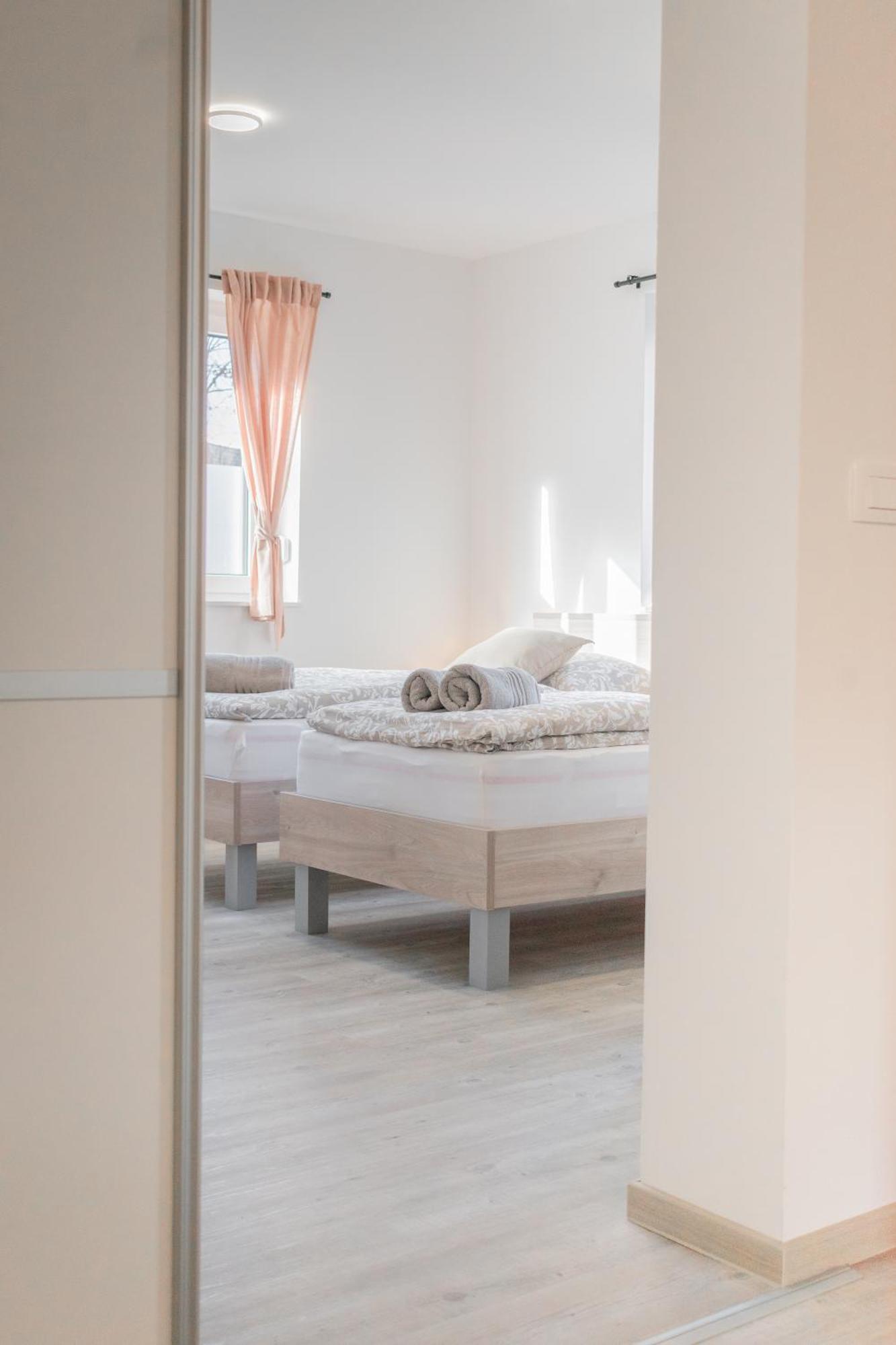 Prima Countryside Apartments Zirovnica Room photo